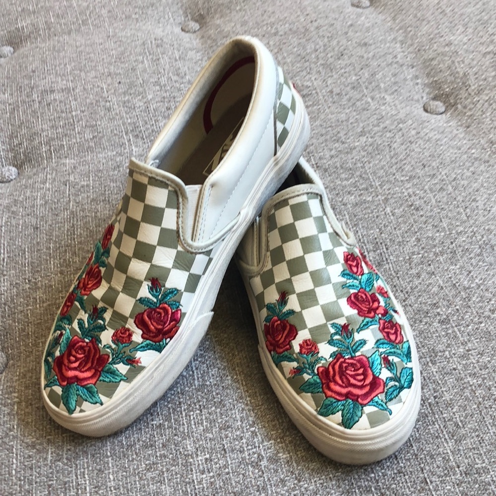 Vans Slip-On DC Rose Embroidery